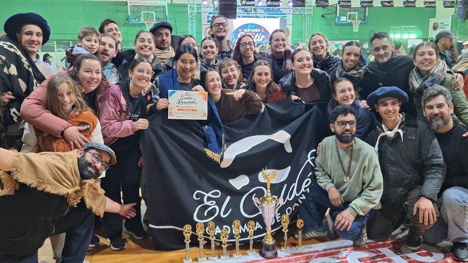 La Academia El Caldén, dirigida por Martín Rodríguez Blanco, brilló en el 6.º Certamen Competitivo “Sentir Rosaleño”