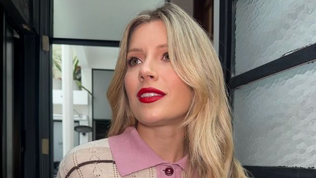 Laurita Fernández se sumó a la tendencia del tejido a rayas y dio cátedra de estilo con un look en colores pasteles