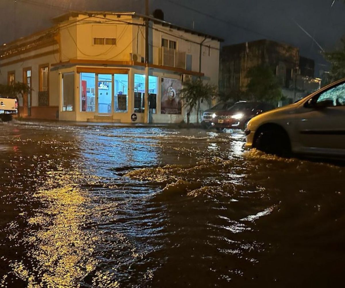 Crecida por lluvias en Gualeguaychú. Fotos Redes.