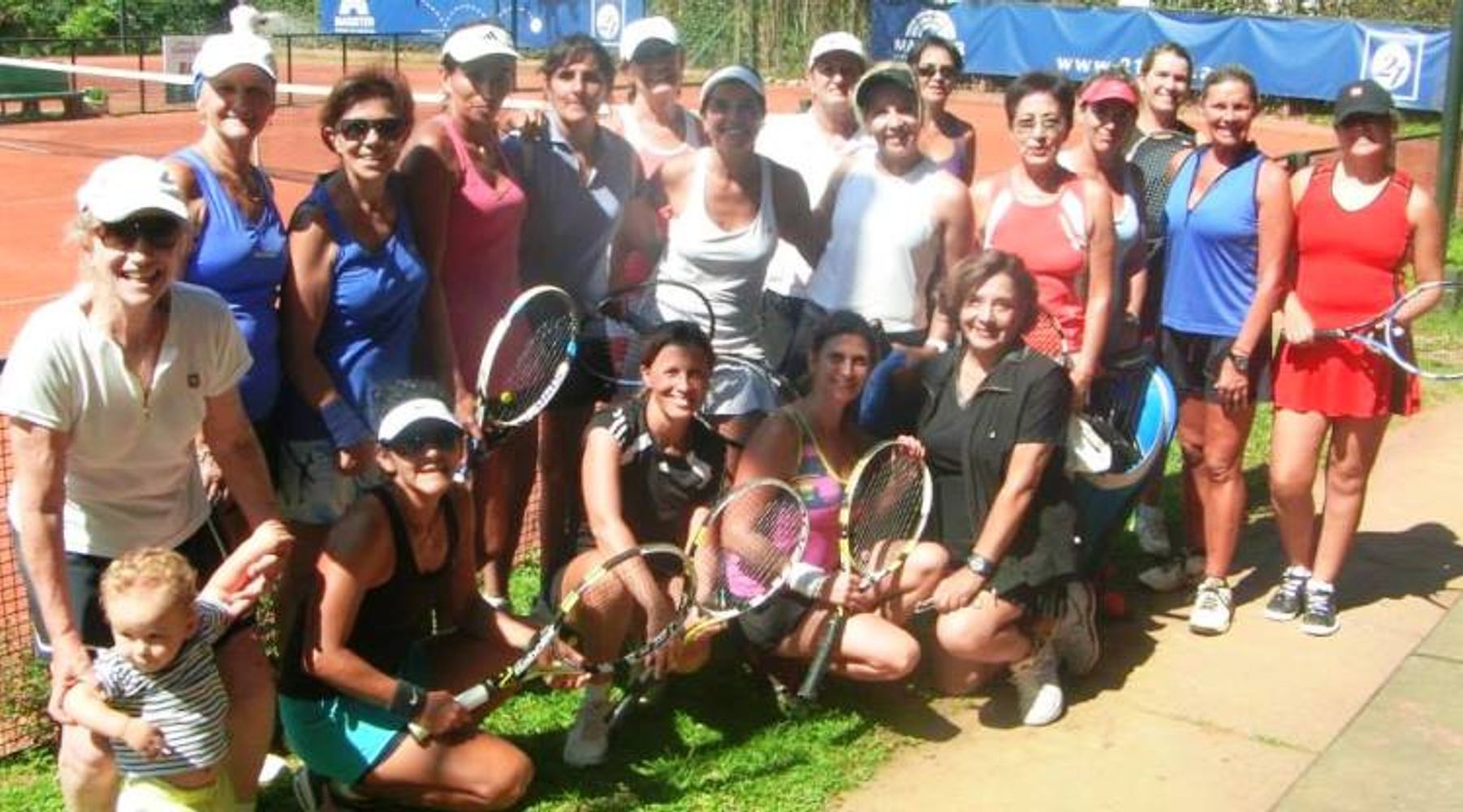 Tenis de Veteranas en Yerba Buena.