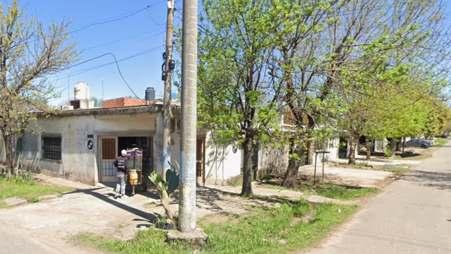 Horror en Rosario: entraron a robar mientras dormía, abusaron de ella y amenazaron con matarla