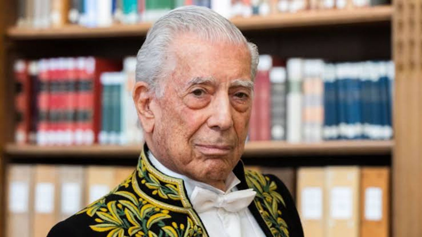 La emotiva reflexión de Mario Vargas Llosa, escritor: "Cuando la realidad se vuelve irresistible, la ficción es un refugio. Refugio de tristes, nostálgicos y soñadores"
