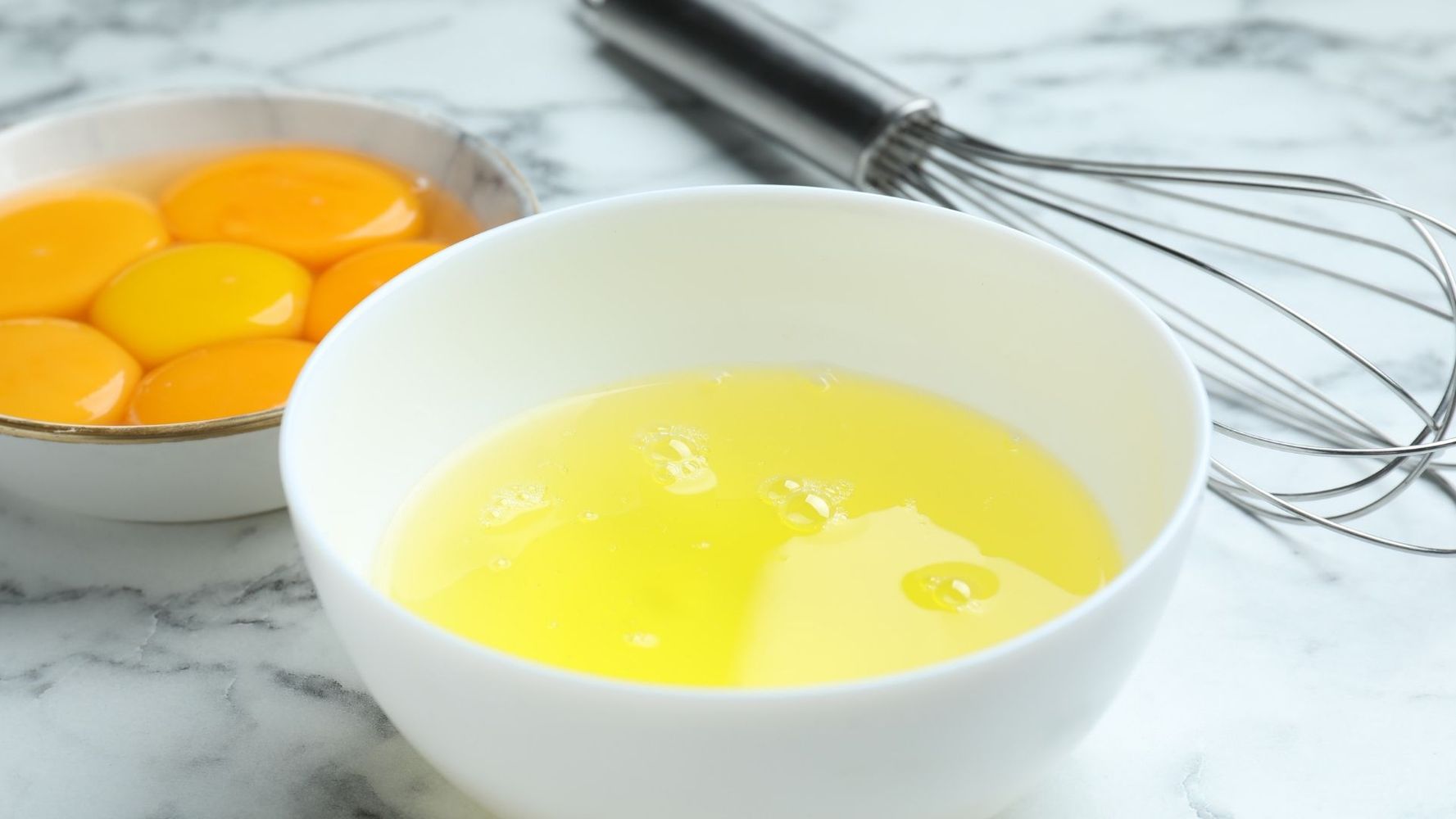 Separar la claras de las yemas no es lo más recomendable, según nutricionistas.