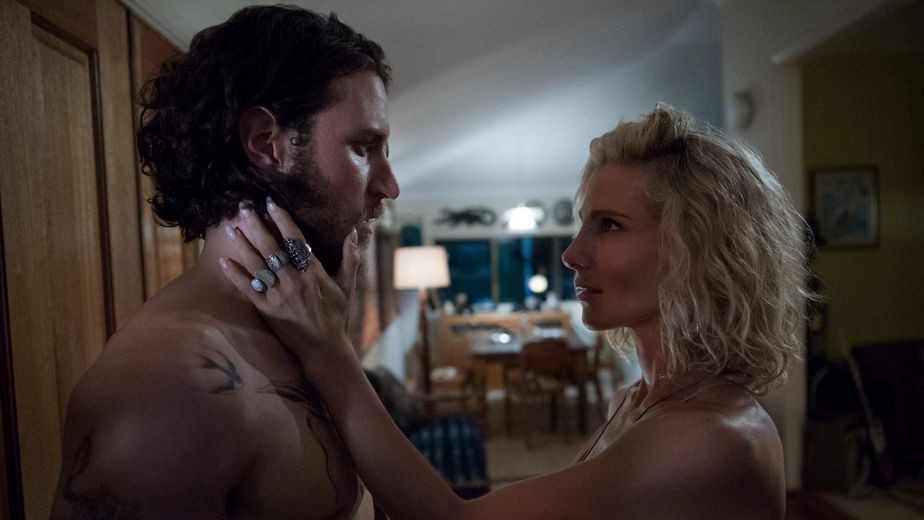 8 capítulos, escenas candentes y un oscuro misterio: la serie para adultos de Netflix que es furor