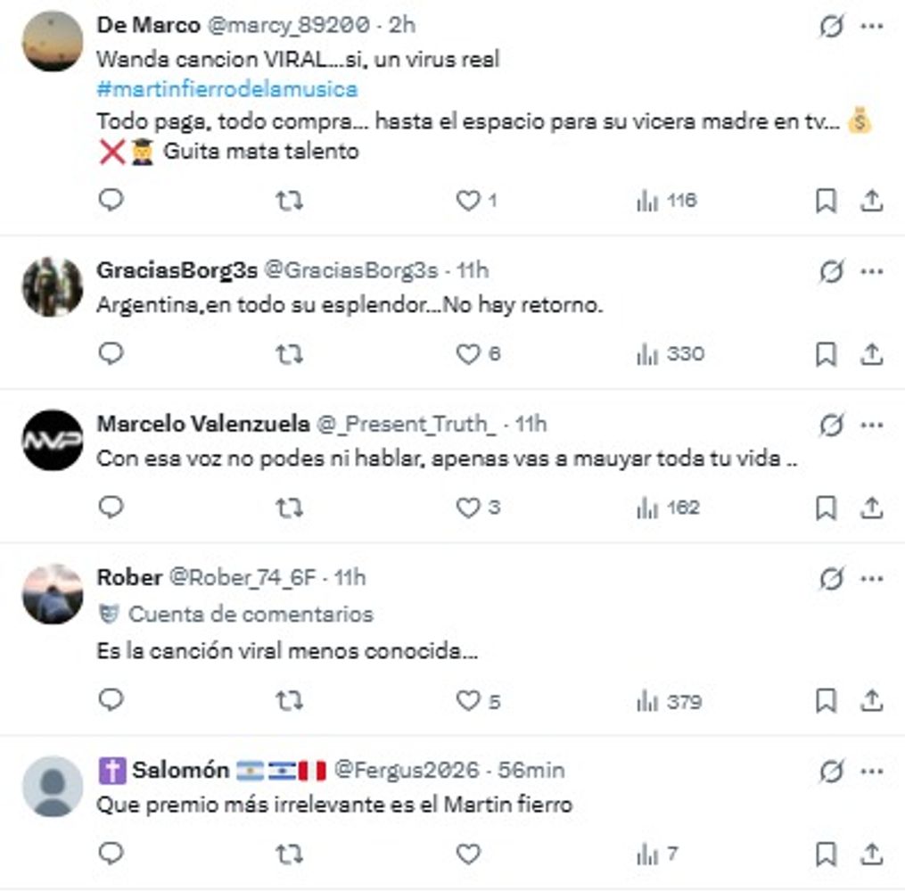 La conductora quedó en el centro de las críticas tras recibir el premio de APTRA.