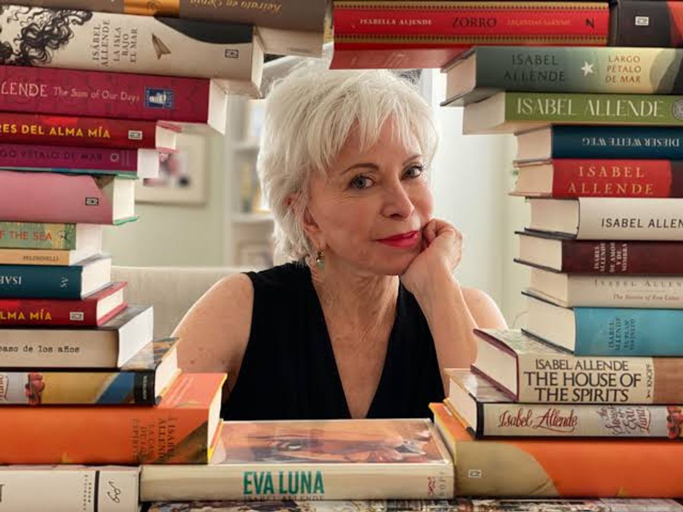 La nostálgica reflexión de Isabel Allende, escritora de 84 años: "Veo mi vida como un calendario antiguo, cada hoja que arrancas no la vuelves a vivir más"