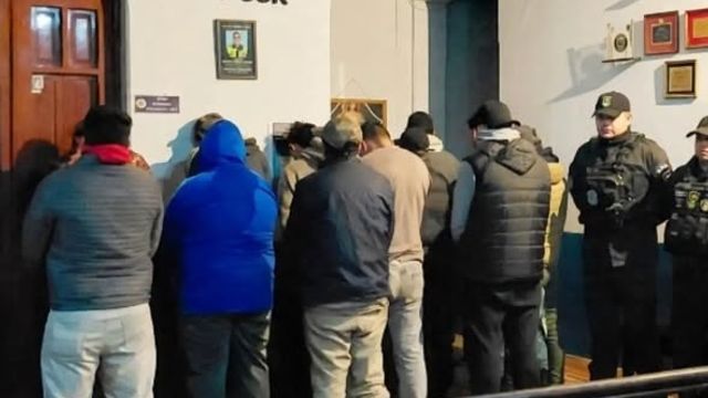 El despliegue de la Unidad Regional Sur incluyó controles preventivos y la identificación de 26 personas en ambas jurisdicciones.