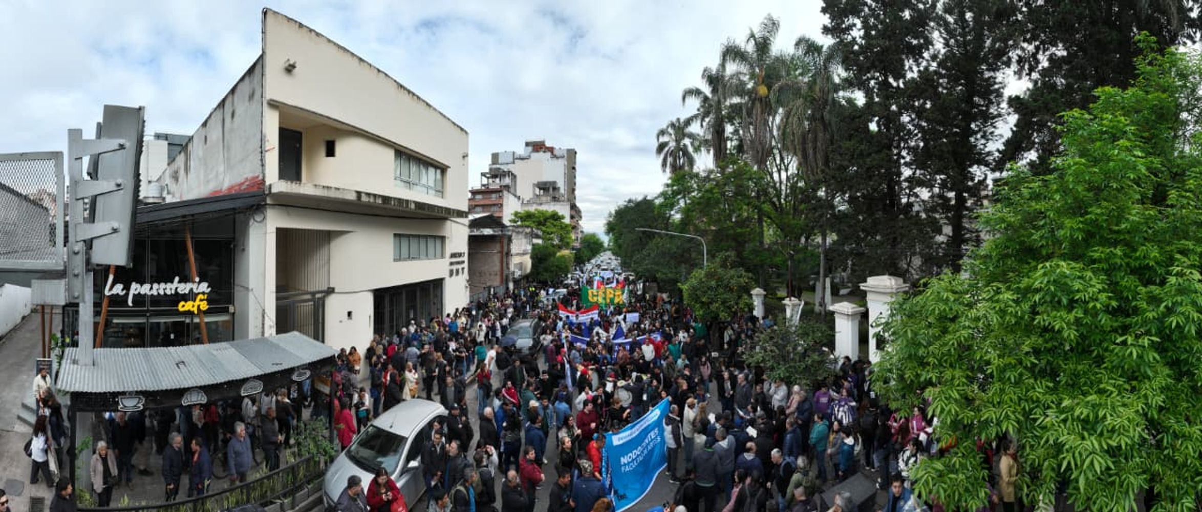 Se sumaron decanos, docentes, nodocentes, graduados, estudiantes y ciudadanía autoconvocada.