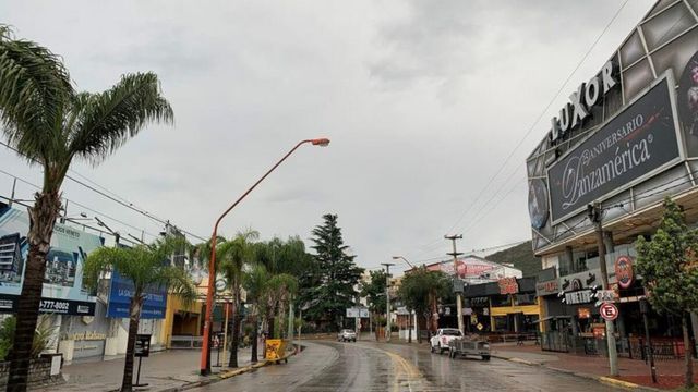 El fin de semana continuará con lluvias y temperaturas frescas en Villa Carlos Paz.