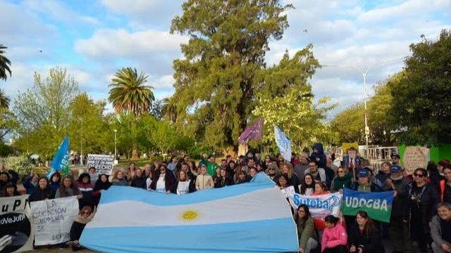 Punta Alta se sumó a la Marcha Universitaria