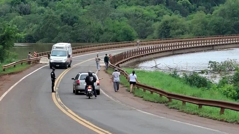 Misiones: habilitaron parcialmente la Ruta Nacional 12 en los puentes Banana y Paranay
