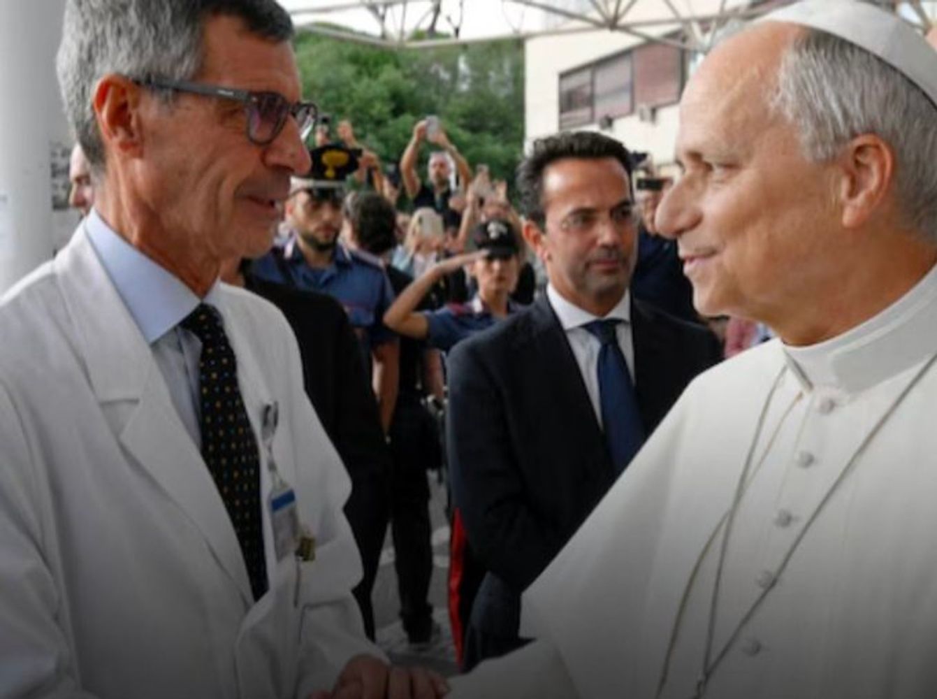 El cirujano Stefano Margaritora operó a León XIV.