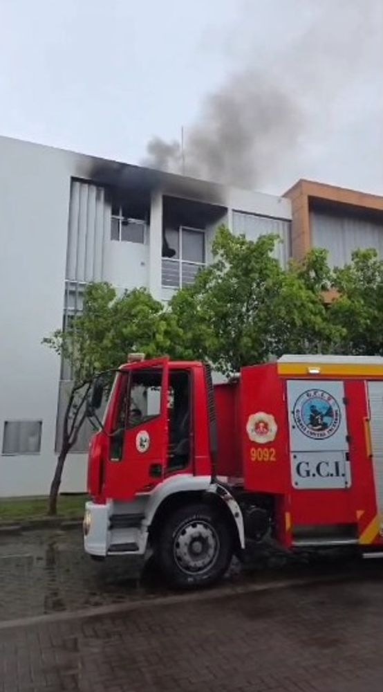 El incendio de este sábado en Ciudad Universitaria.