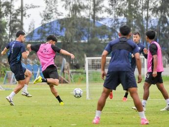 Gimnasia de Jujuy visita a Nueva Chicago con el sueño del ascenso directo pendiendo de un hilo