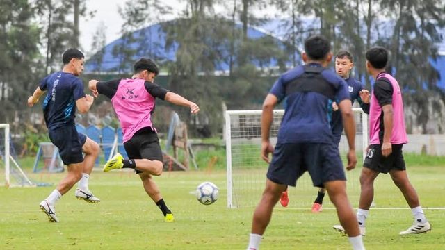 Gimnasia y Esgrima de Jujuy visita este domingo a Nueva Chicago en el estadio del “Torito” desde las 15:30 en el primero de los tres partidos que inexorablemente el “Lobo” debería ganar para mantener vivas sus chances de ascenso directo en la Primera Nacional 2026.