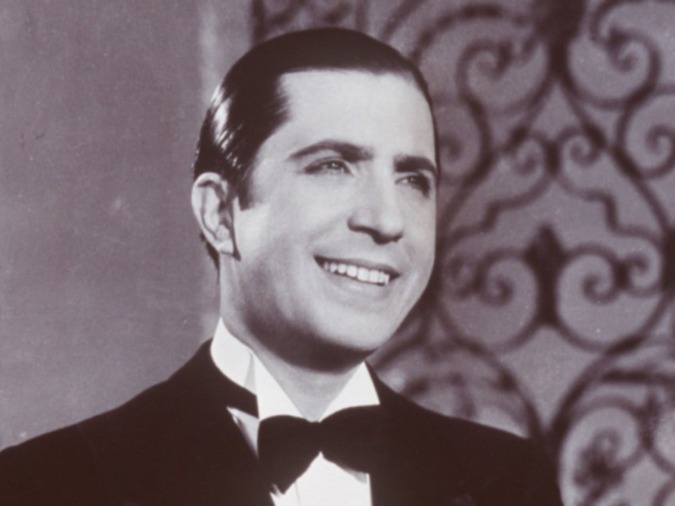 La demoledora frase de Osvaldo Barsky, historiador y autor de 3 libros sobre Carlos Gardel: "Él nunca estuvo físicamente en Tacuarembó, nunca conoció Tacuarembó ni la gente de Tacuarembó lo conoció a él"