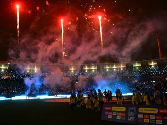 Belgrano-River tuvo un deslumbrante recibimiento en el Kempes, y con banderas "Piratas" por el clásico
