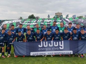 Molina apareció para salvar al “Lobo” jujeño, que ganó y se aferra al sueño del ascenso directo