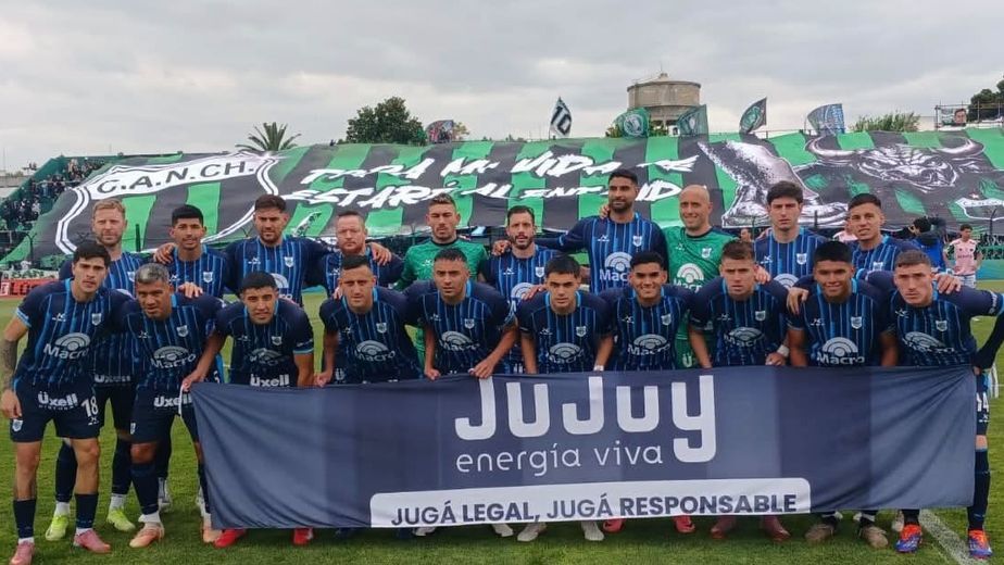 Molina apareció para salvar al “Lobo” jujeño, que ganó y se aferra al sueño del ascenso directo