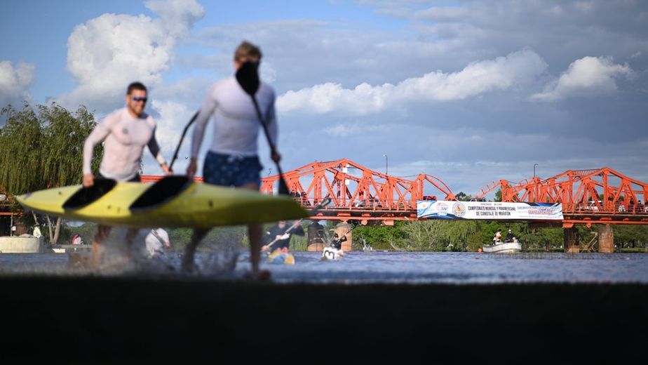 Mundial de Canotaje Maratón 2026: delegaciones de más de 40 países llegan a Gualeguaychú para competir en una cita internacional