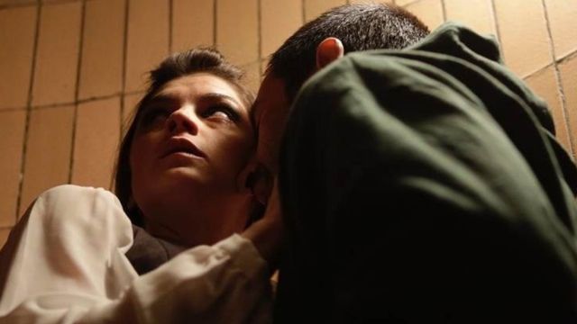 La película mexicana explora los conflictos que surgen cuando el deseo y las responsabilidades entran en choque.