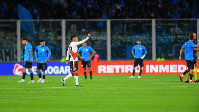 Belgrano cayó goleado por un River de súper refuerzos.