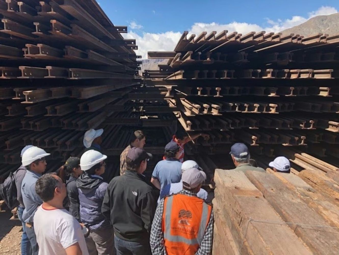 Entidades empresariales de la región sostienen que la recuperación de los ramales C14 y C15 permitirá transportar insumos y producción por vía ferroviaria hacia Chile y Bolivia, lo que potenciará los beneficios del Corredor Bioceánico Capricornio. (Imagen ilustrativa).