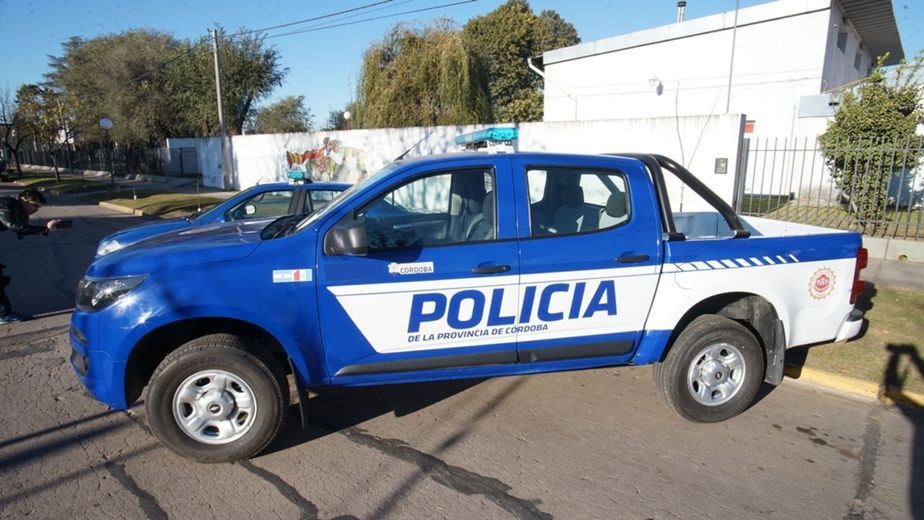 Susto en un colegio de Córdoba por un alumno que llevó un arma