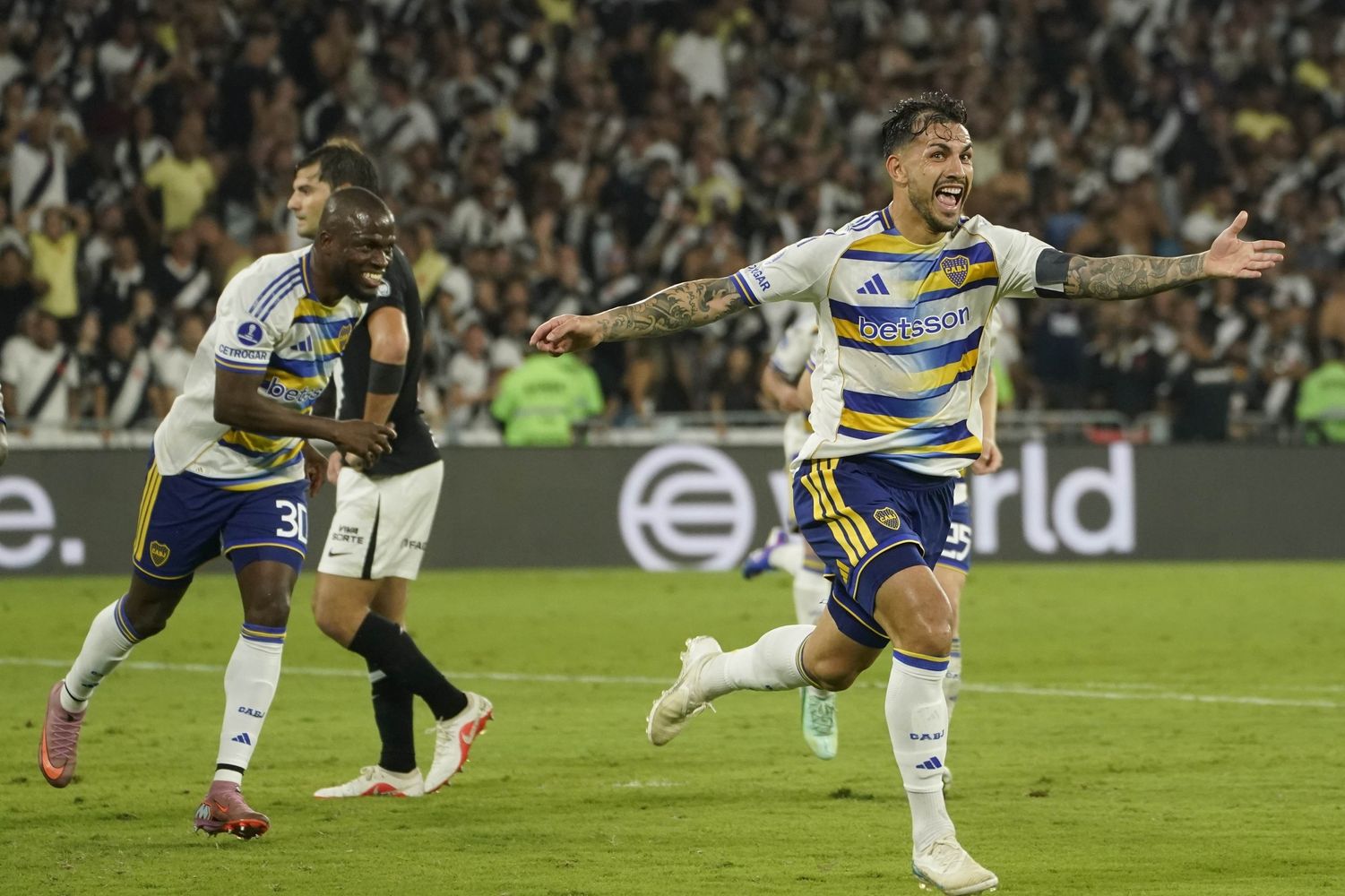 Recuperado en tiempo récord de un desgarro, Leandro Paredes puso a Boca en la final de la Copa Sudamericana.