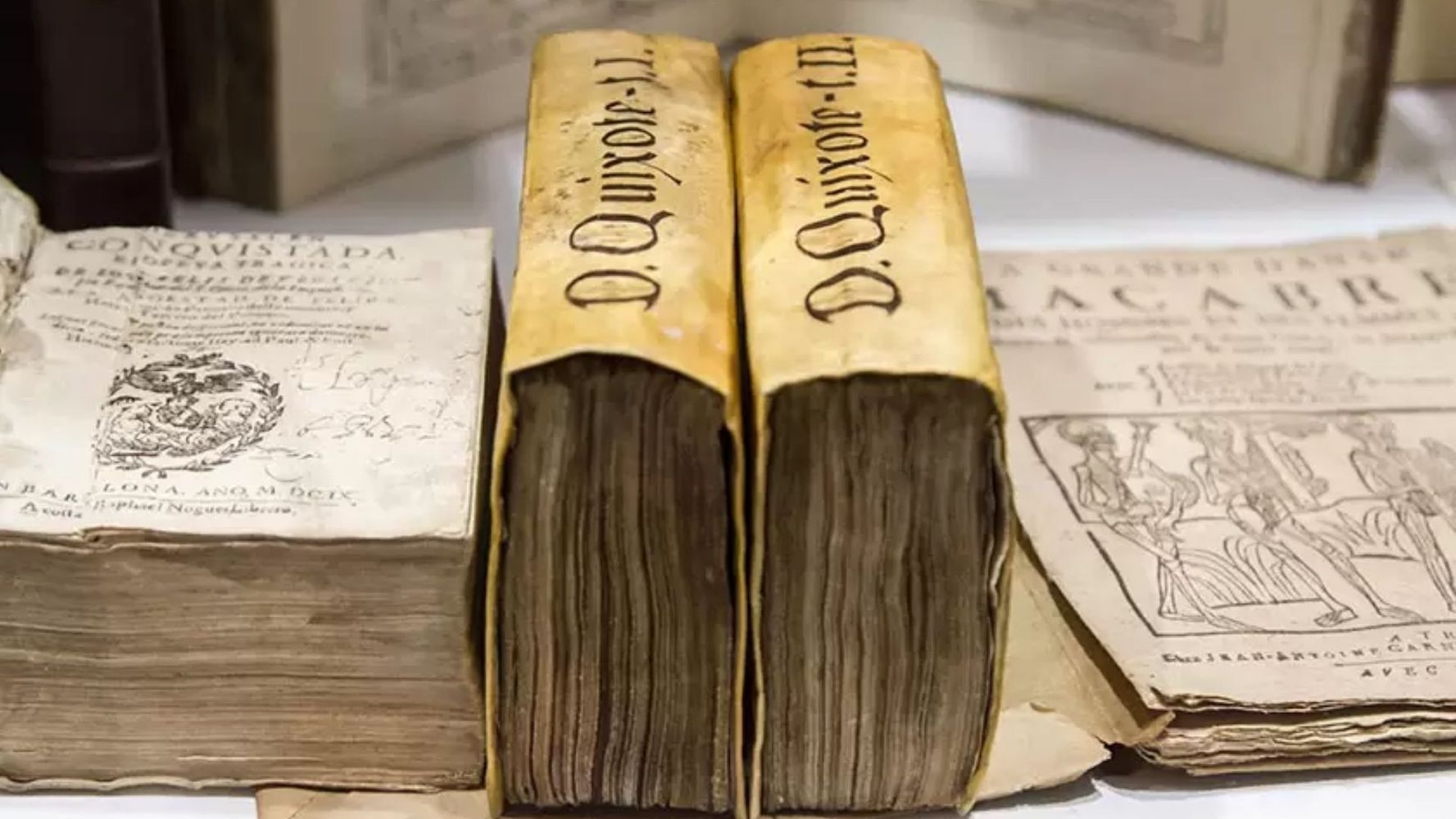 Feria del Libro Antiguo en el Palacio Libertad.