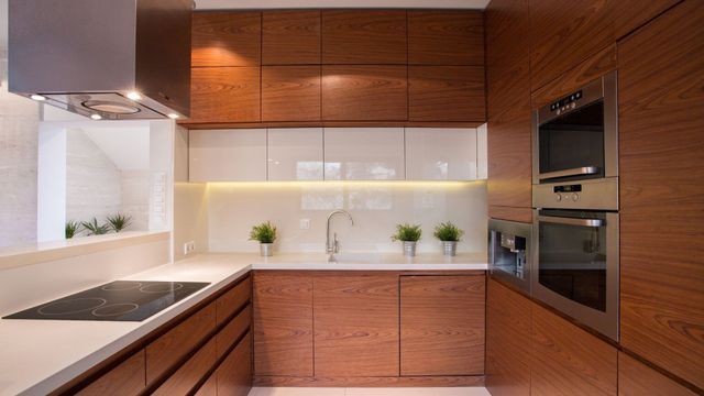 La razón por la que es útil tener madera en la cocina.