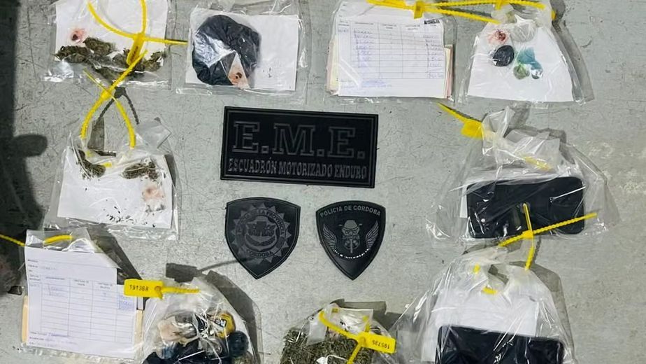 Dos jóvenes detenidos con marihuana durante un control policial en Punilla