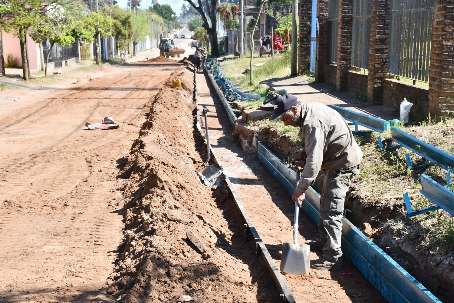 Concordia: Azcué anunció una nueva etapa de pavimentación con una inversión de más de $2.400 millones.