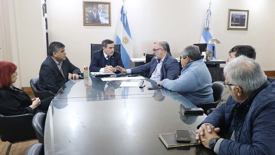 “Que nadie se quede sin agua”: el plan por el corte en El Cadillal