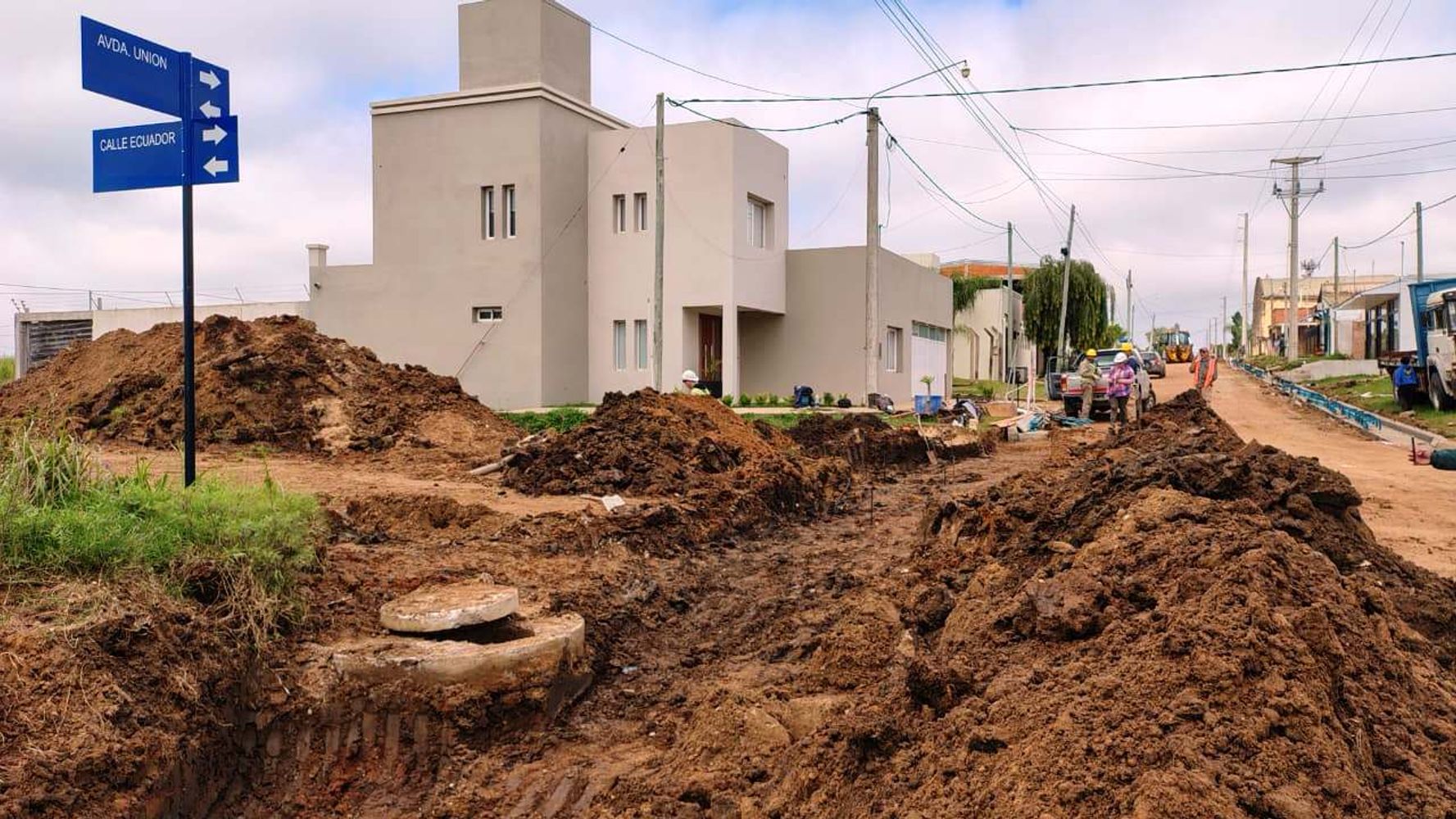 Concordia: Azcué anunció una nueva etapa de pavimentación con una inversión de más de $2.400 millones.