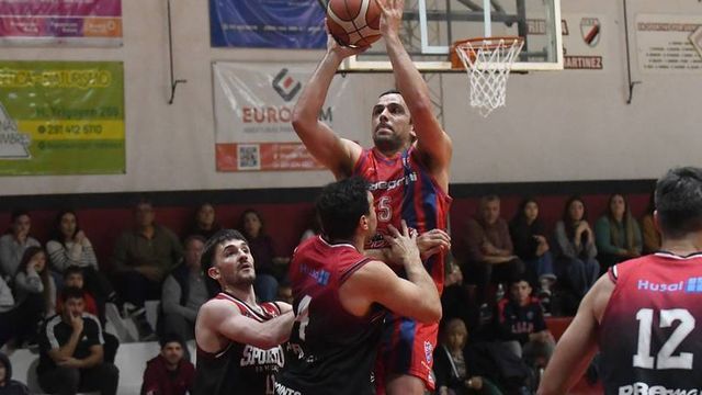 Pellegrini cayó ante Sportivo B y la serie quedó 1 a 1.