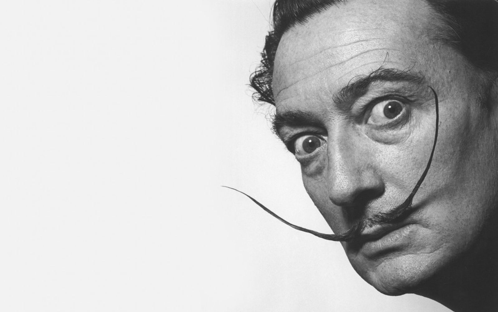 La ingeniosa reflexión de Salvador Dalí, pintor español, sobre el paso del tiempo y el sentido de la vida: “La vida es corta, pero no breve”