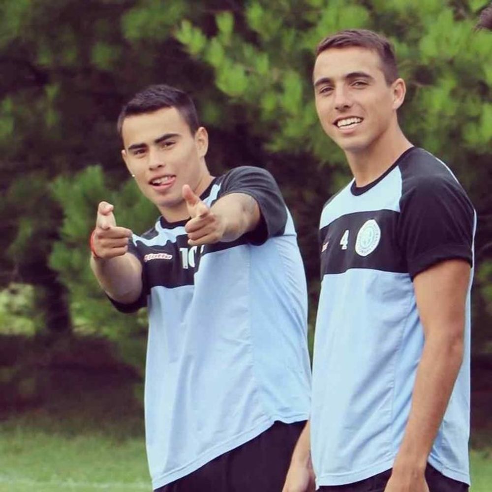 La amistad de Lucas Zelarayán y Renzo Saravia, desde sus comienzos en Belgrano.