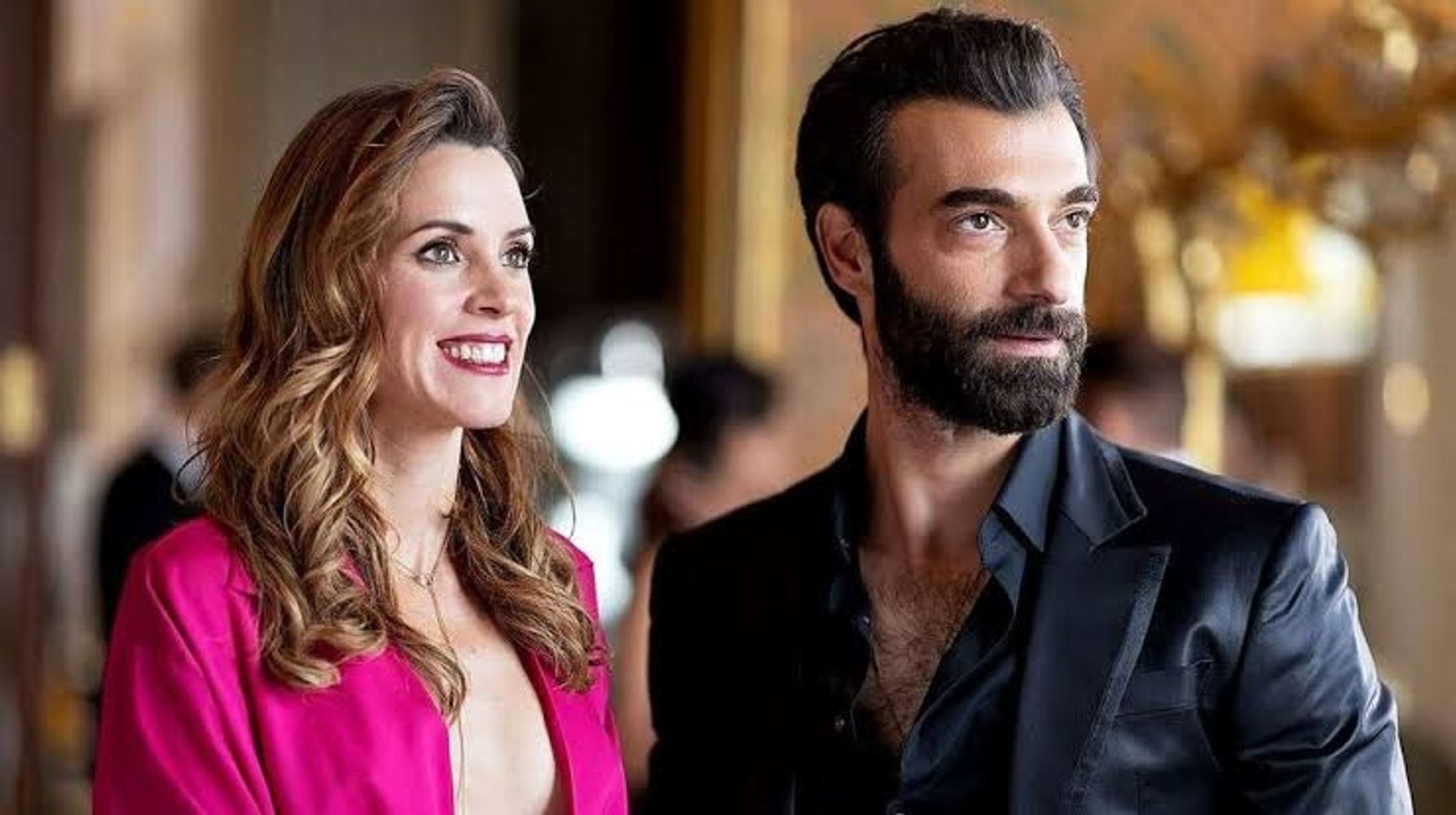 Maggie Civantos interpreta a Olivia, una profesora que cambia su vida tras conocer a Yaman.