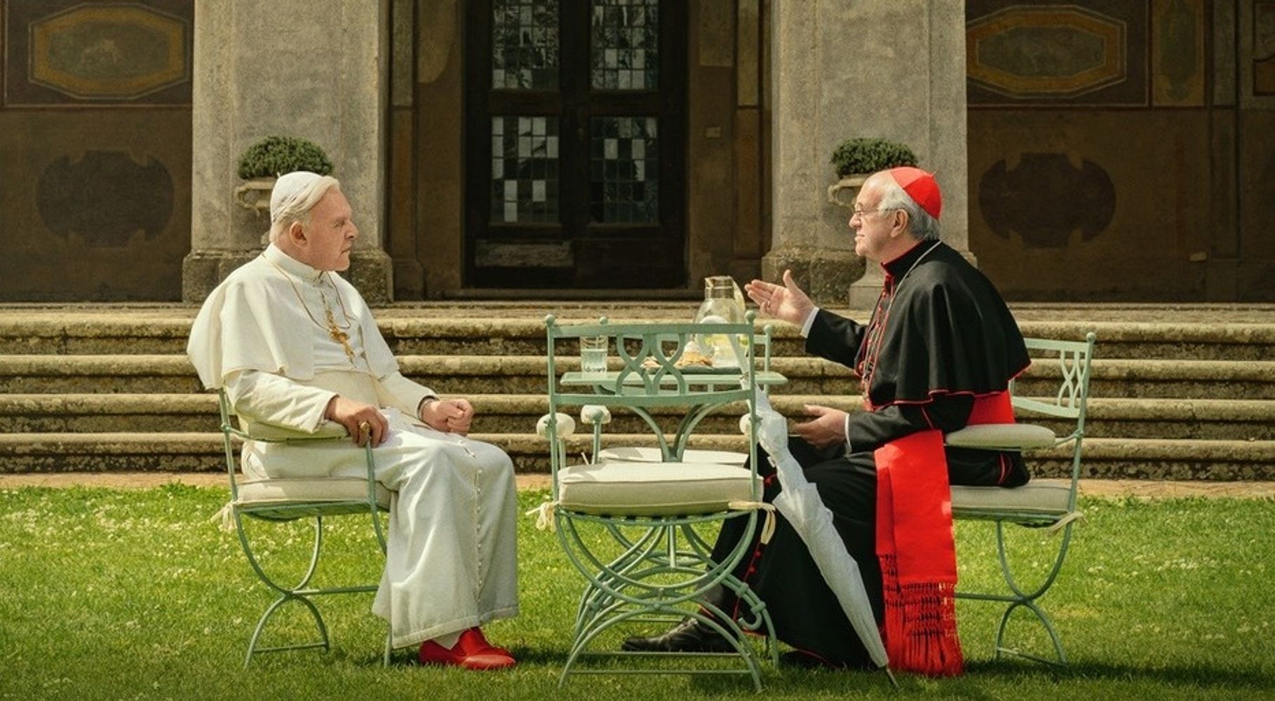 1. Los dos papas reconstruye el vínculo entre Benedicto XVI y Jorge Bergoglio antes de su llegada al papado.