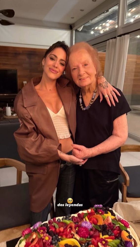 Guerra familiar sin fin: la humillante respuesta que recibió Tini Stoessel tras pedirle a su abuela que la lleve al altar