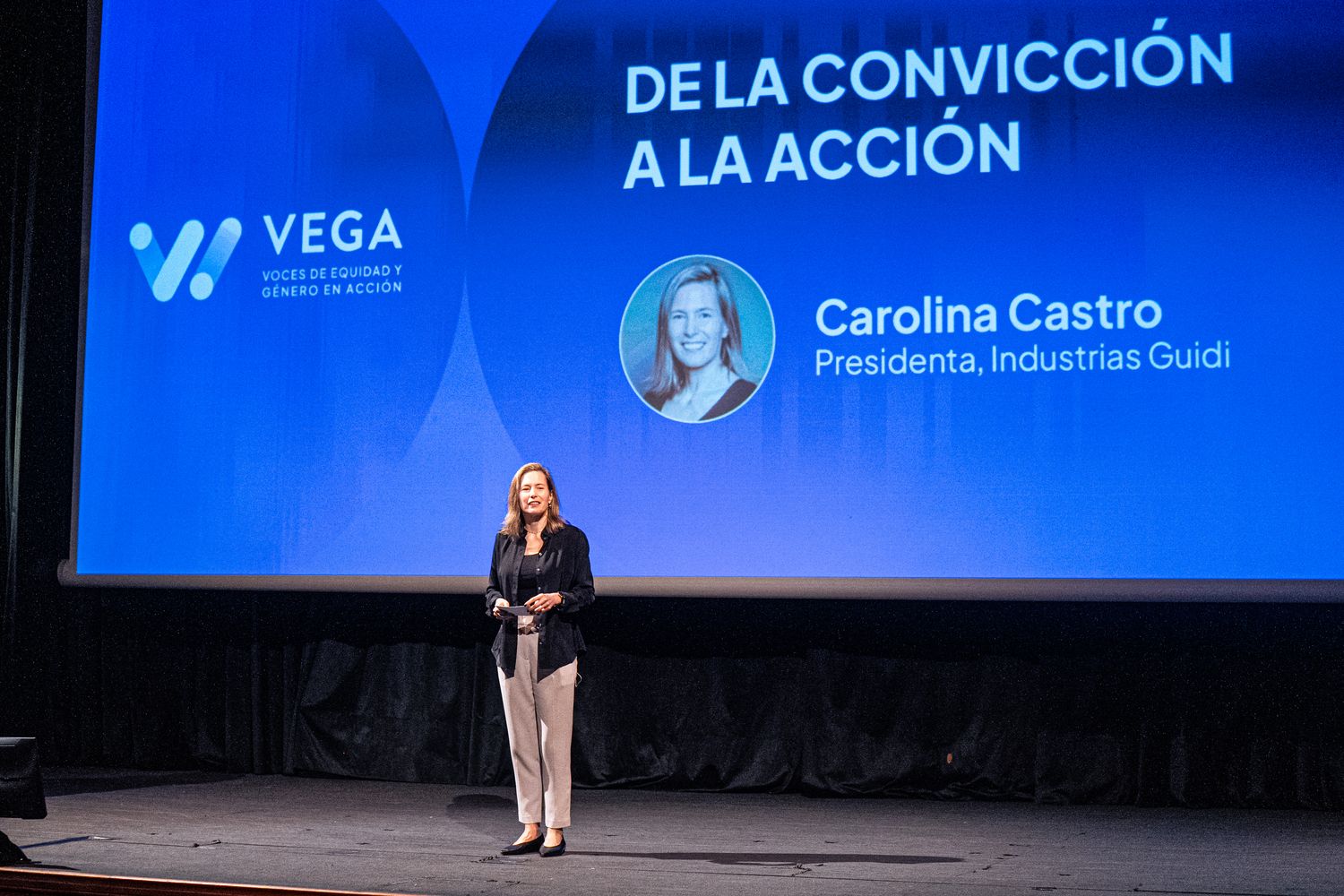 En su carácter de presidenta de la red, Carolina Castro convocó a sumarse a quienes adhieran a construir una agenda de país pasando del poder individual a la acción colectiva. El evento realizado este jueves en el MALBA tuvo una amplia convocatoria de referentes políticos, judiciales y empresarios.