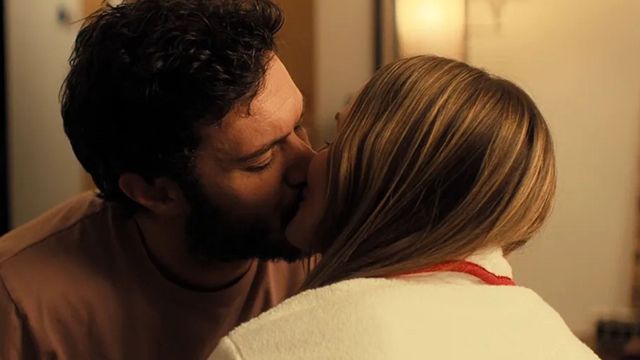 La serie de Netflix combina romance, humor y diferencias culturales.