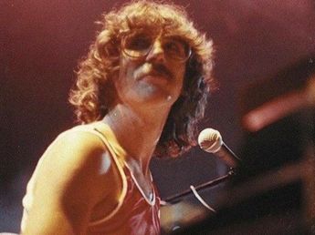 Netflix prepara un documental sobre una leyenda de la música argentina y promete revelar su historia en primera persona