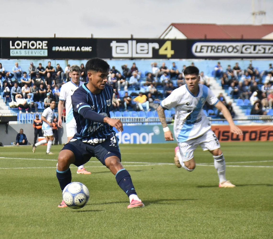 "El domingo vamos a buscar que los tres puntos se queden acá y seguiremos peleando hasta el final. Después, los otros resultados, si se dan o no, ya no depende de nosotros", dijo el futbolista Mauro Cachi.