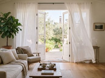 Anjie Cho, experta en Feng Shui, aconseja: "Limpia la puerta de entrada a casa ya que es el lugar por el que entra la energía a tu vida"