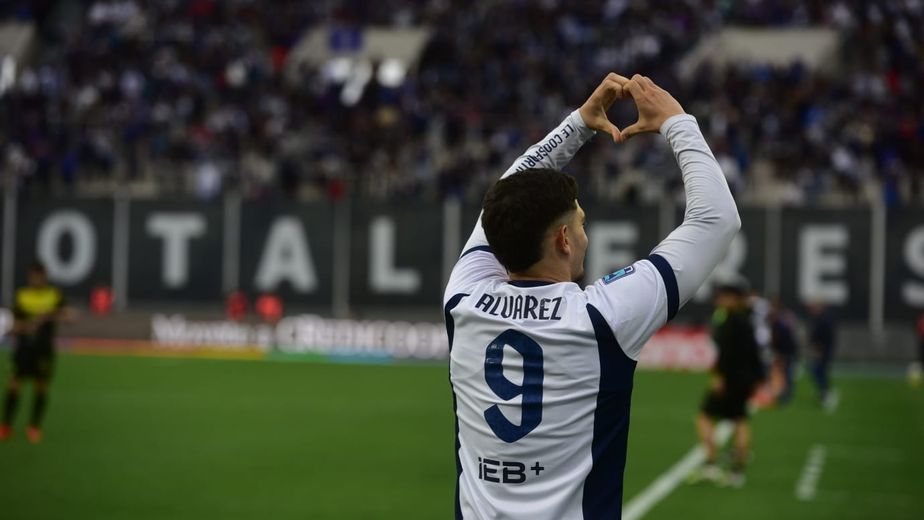 Con desahogo y furia, Talleres se puso arriba por el gol del "Canario" Álvarez Martínez