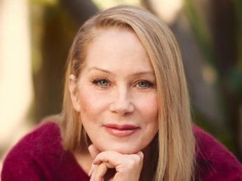 Christina Applegate (54 años) reveló que le diagnosticaron esclerosis múltiple por error hace cinco años y contó su angustia: “No estoy mejor. Si acaso, he empeorado. He vuelto al punto de partida, sin saber qué me está pasando”
