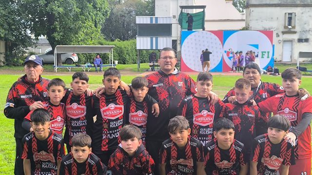 El equipo de Arroyito Torneo de Fútbol Infantil de Canal 12