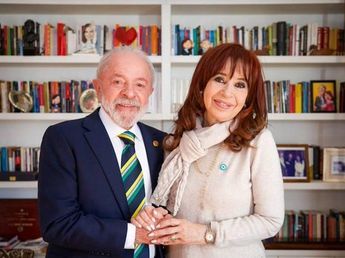 Lula se impuso en el balotaje y Cristina celebró que el pueblo brasileño "protagonizó un auténtico 17 de octubre"
